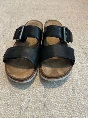 Clarks Unstructured Black Leather Dual-Buckle Platform Sandals
